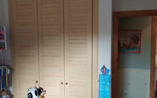 Fantástico piso reciente de 3 habitaciones con parking, piscina, padel y gimnasio