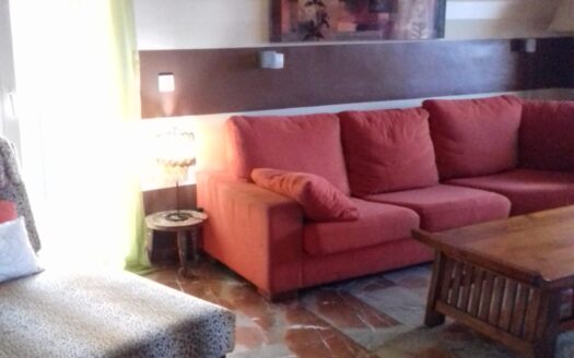 Fantástico piso reciente de 3 habitaciones con parking, piscina, padel y gimnasio