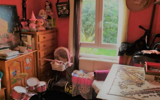 Fantástico piso reciente de 3 habitaciones con parking, piscina, padel y gimnasio