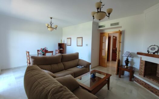 Pareado en primera linea de campo de golf